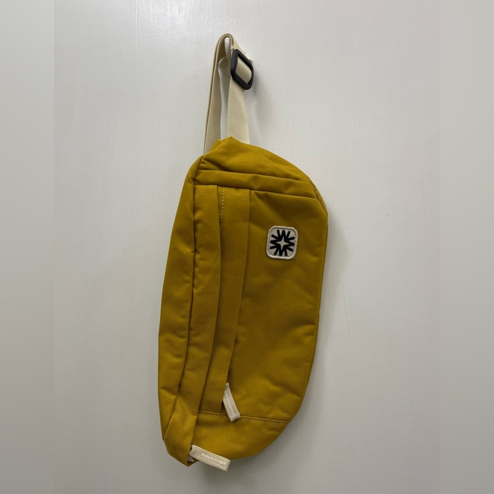 Walker Family Goods Louie Sling in Honey